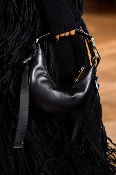 Look 54